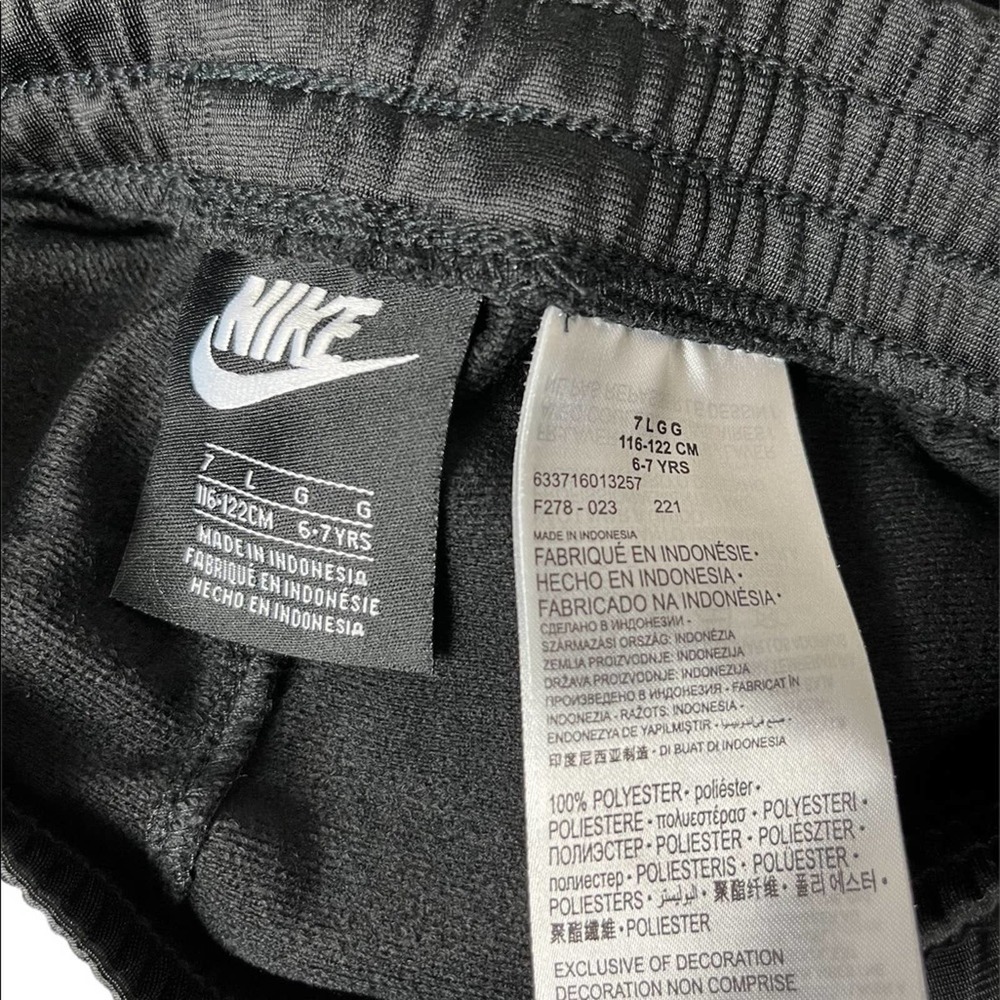 Nike Kids Black Track Suite / Size-7 Large - Picture 4 of 8